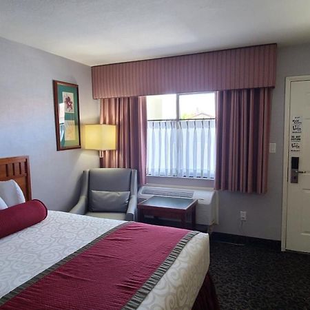 Dow Villa Motel Lone Pine Esterno foto