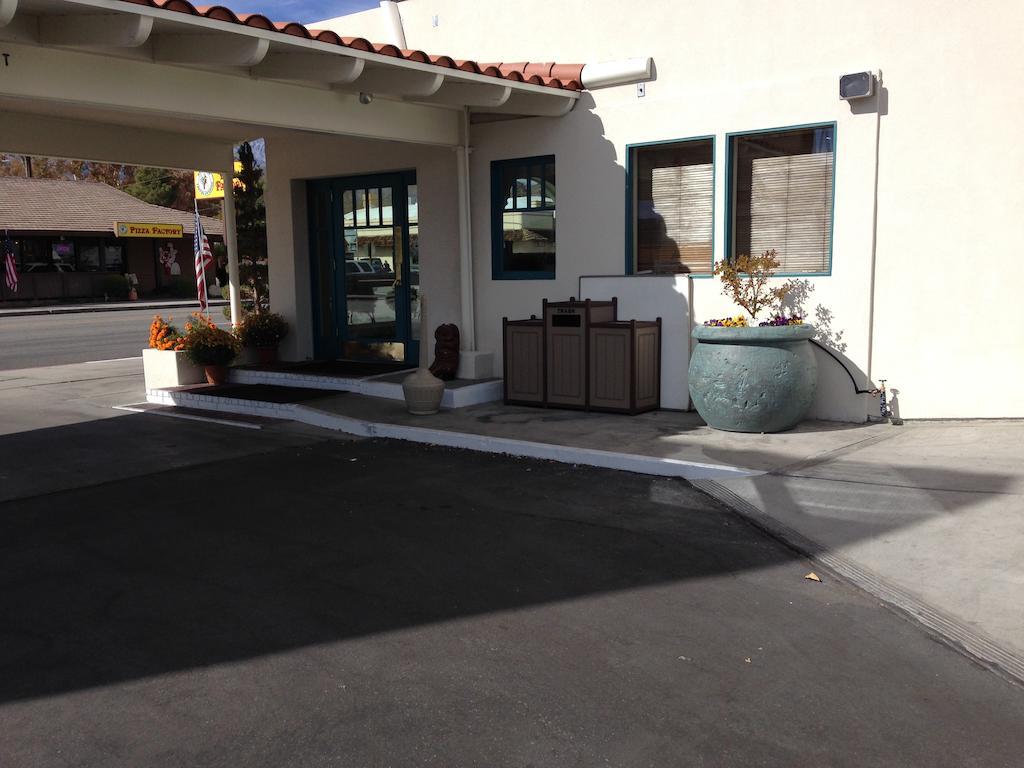 Dow Villa Motel Lone Pine Esterno foto
